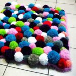 tapis doux à pompons pour la chambre