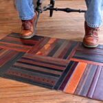 tapis fait de vieilles ceintures