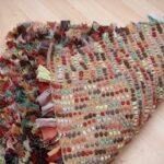 tapis de bandes de tissu sur une maille