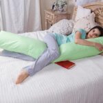 straight pillow for pregnant woman