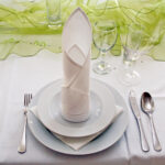 serviette de table bougie blanche