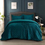 dark green bedspread