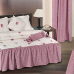 bedspread with ruffle