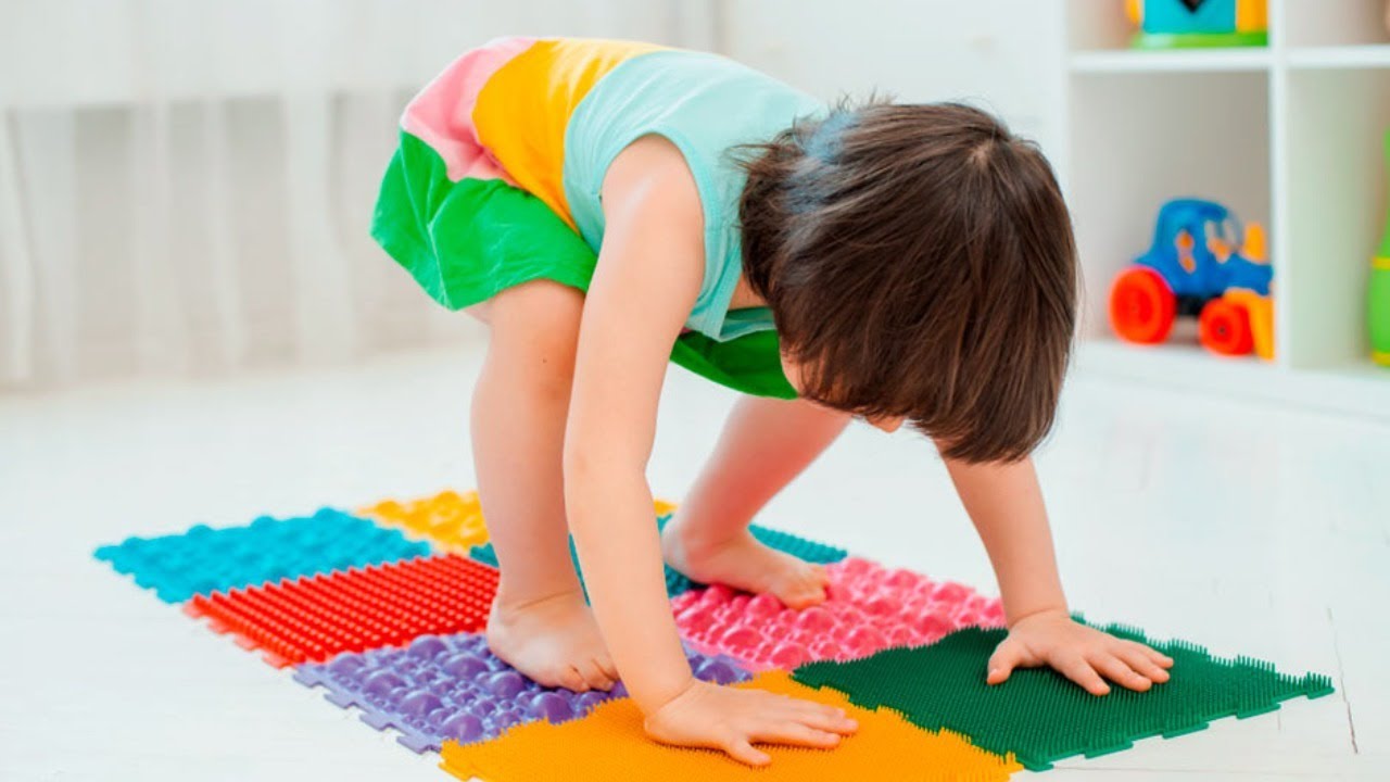 comment choisir un tapis de massage pour un enfant